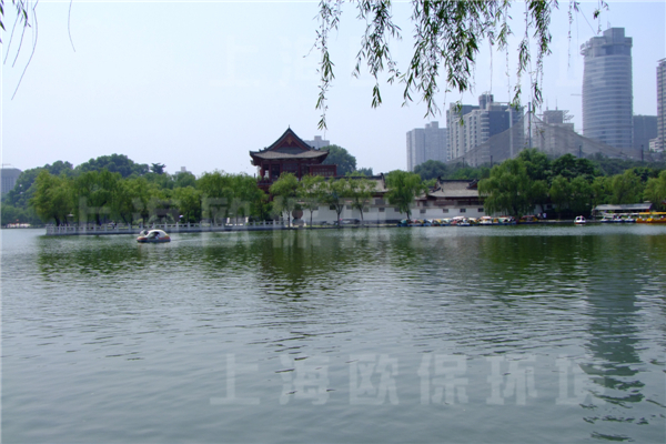 西安兴庆宫公园，人工湖治理