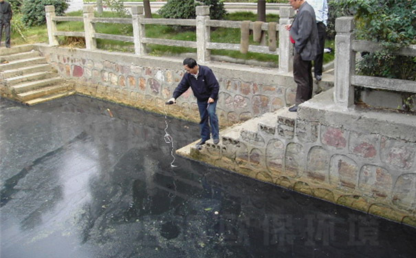 使用速效黑臭消除剂前